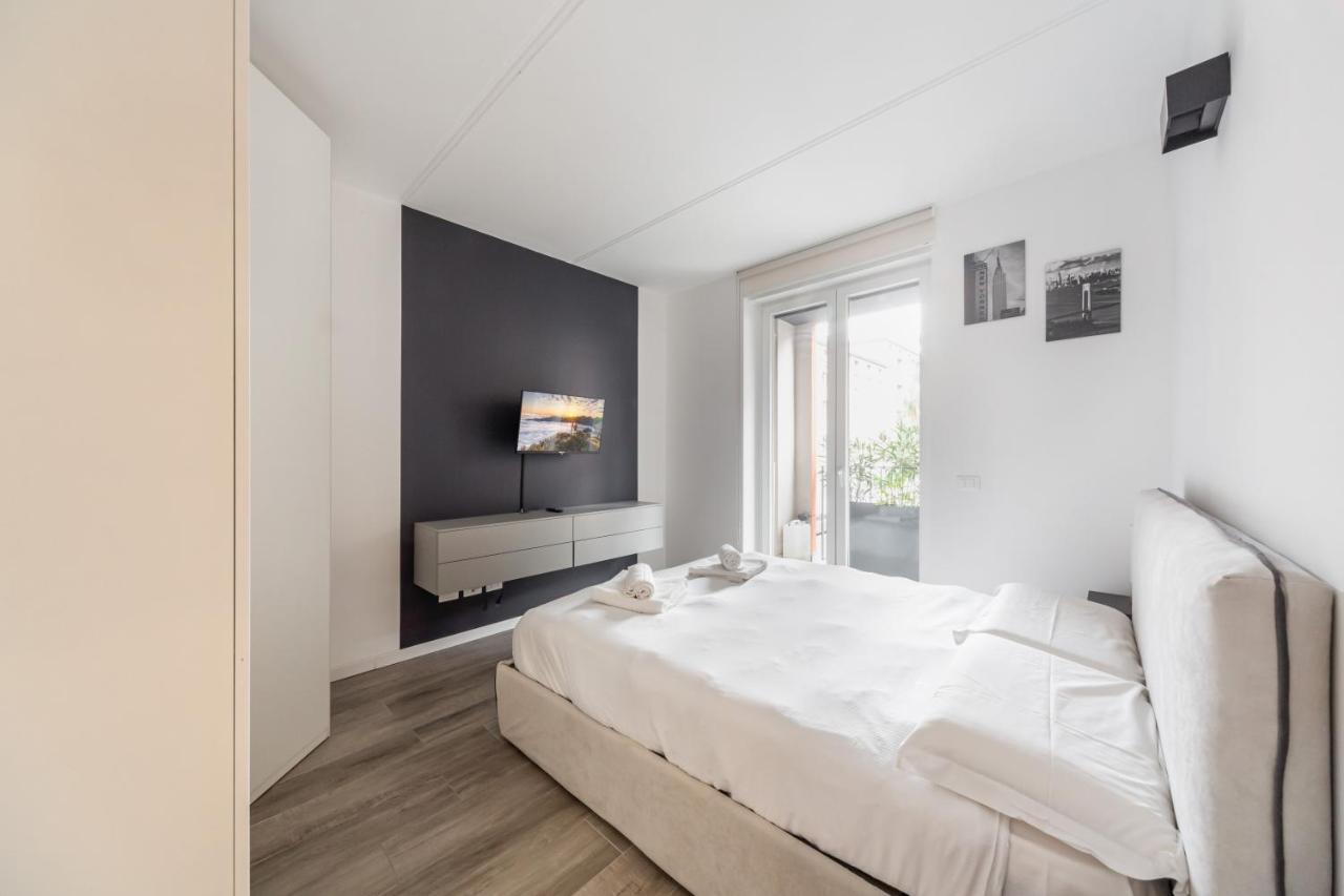 Comfy Apt With Private Parking & Balcony Milano Esterno foto